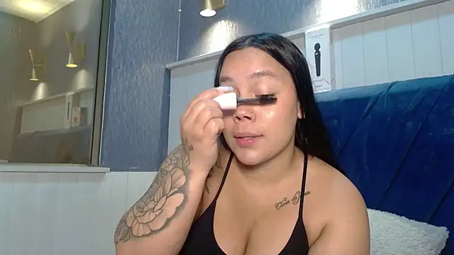 EmilyQueen3x online show from 11-30-25, 01:34