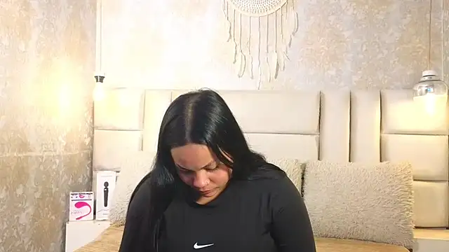 EmilyQueen3x online show from 05-11-26, 02:29