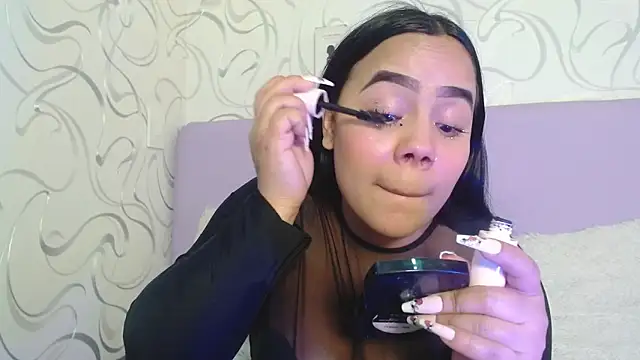 EmilyQueen3x online show from 11-08-25, 02:31