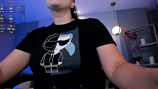 Snapshot of MartinnaBonnet chatting on 09-10-25, 10:03 MartinnaBonnet online show from 09-10-25, 10:03