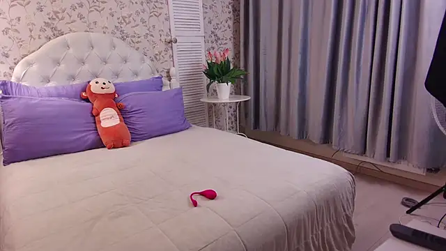 Wendy-Darling online show from 10-10-25, 01:39