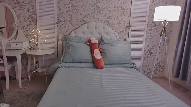 Wendy-Darling online show from 03-18-25, 01:35