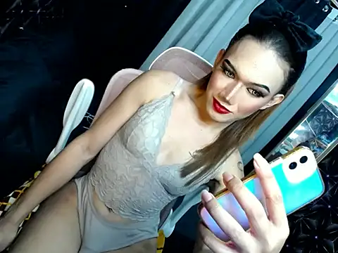 Snapshot of blowzy_sexy chatting on 07-26-26, 02:46 blowzy sexy online show from 07-26-26, 02:46