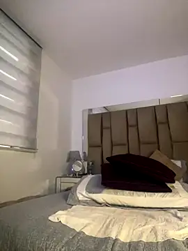 Amber Parker online show from 12-05-25, 01:43