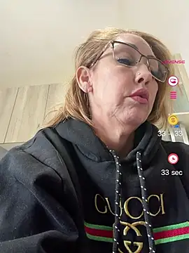 Snapshot of RAIRAsexy chatting on 05-25-26, 11:53 RAIRAsexy online show from 05-25-26, 11:53