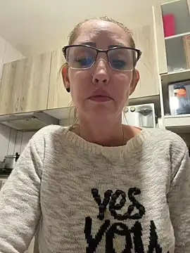 Snapshot of RAIRAsexy chatting on 06-01-26, 01:50 RAIRAsexy online show from 06-01-26, 01:50