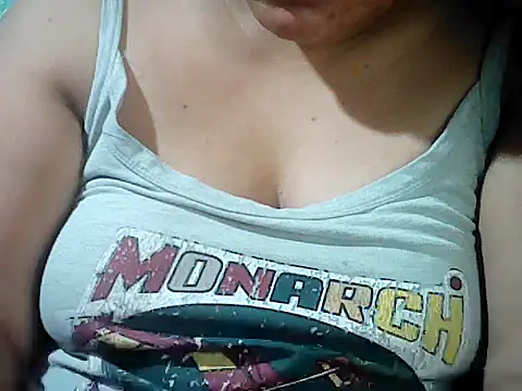 Snapshot of Sexyhorney4u chatting on 02-03-26, 06:40 Sexyhorney4u online show from 02-03-26, 06:40