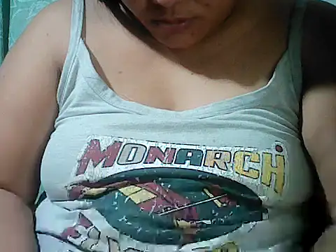 Snapshot of Sexyhorney4u chatting on 02-03-26, 06:33 Sexyhorney4u online show from 02-03-26, 06:33