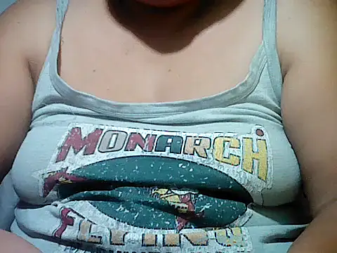 Snapshot of Sexyhorney4u chatting on 02-21-26, 09:17 Sexyhorney4u online show from 02-21-26, 09:17