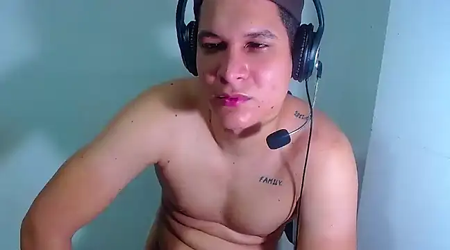 PhoenixGnz online show from 03-18-25, 03:33