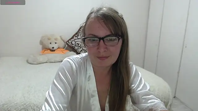 Snapshot of MargotLot chatting on 04-22-26, 02:02 MargotLot online show from 04-22-26, 02:02