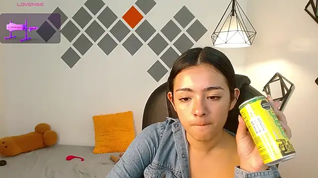 Snapshot of Ivy_Gail chatting on 12-11-24, 05:43 Ivy Gail online show from 12-11-24, 05:43