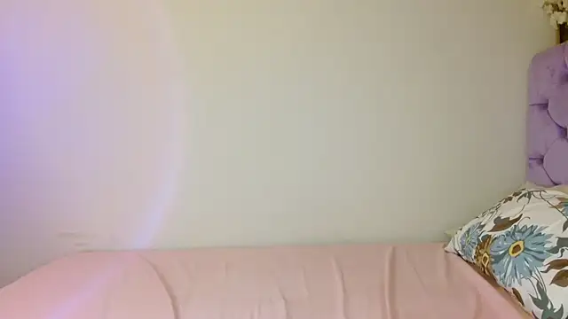 kiarablue online show from 07-26-26, 12:17