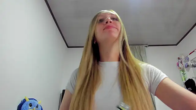 Snapshot of horny__molly_ chatting on 05-06-26, 04:49 horny molly online show from 05-06-26, 04:49