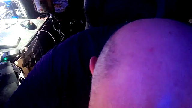 Drake DVamp online show from 10-31-25, 03:25