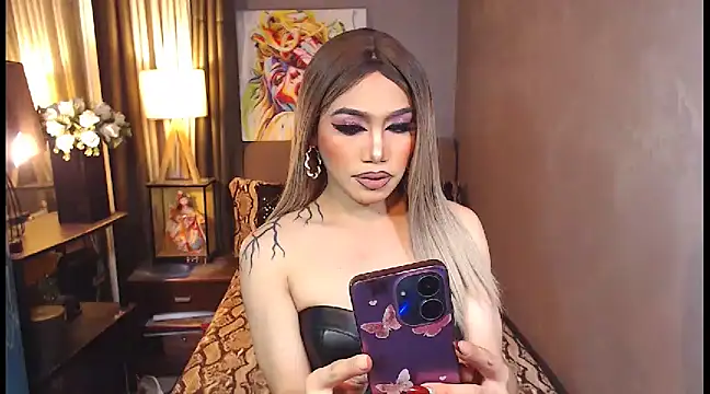 MajaSalvador online show from 01-11-25, 07:39