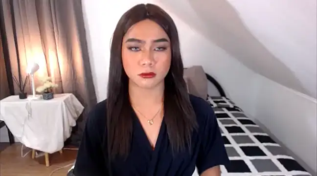 MajaSalvador online show from 01-04-25, 03:17