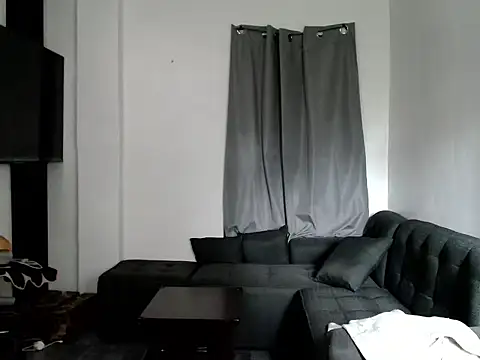 Snapshot of MistressKrizzel chatting on 06-24-26, 07:07 MistressKrizzel online show from 06-24-26, 07:07