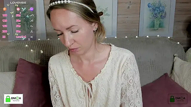 Queenymel online show from 09-28-25, 04:25