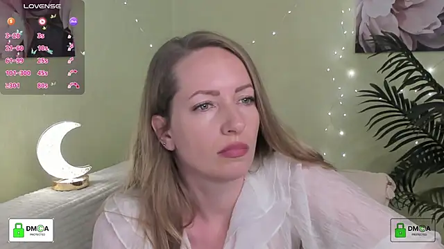 Queenymel online show from 06-17-26, 12:59