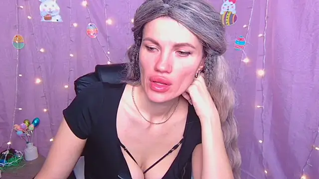 MilaLoona online show from 04-09-26, 06:19