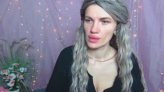 MilaLoona online show from 04-17-26, 06:05