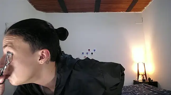 Snapshot of Cocain_Atenea chatting on 02-15-25, 07:17 Cocain Atenea online show from 02-15-25, 07:17