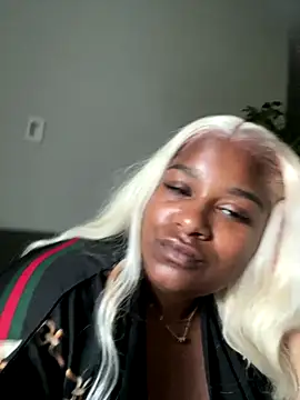 Snapshot of BigFineSelena chatting on 09-17-25, 11:07 BigFineSelena online show from 09-17-25, 11:07