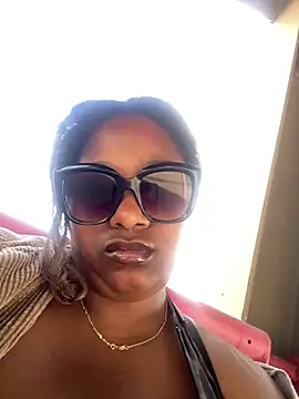 BigFineSelena online show from 04-15-26, 01:37