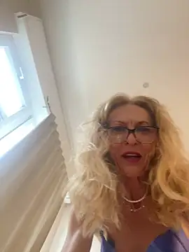 adella13 online show from 01-09-25, 10:20