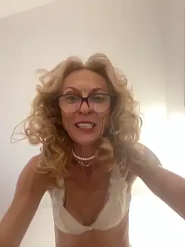 adella13 online show from 12-06-24, 10:43