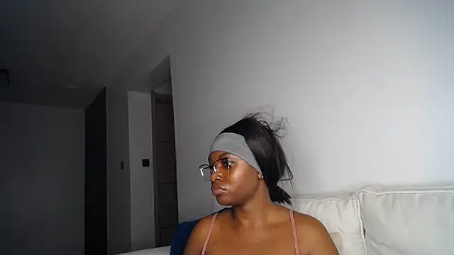 Pretty Liya08 online show from 04-30-26, 08:57