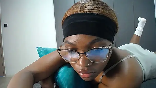 Pretty Liya08 online show from 04-26-26, 07:38