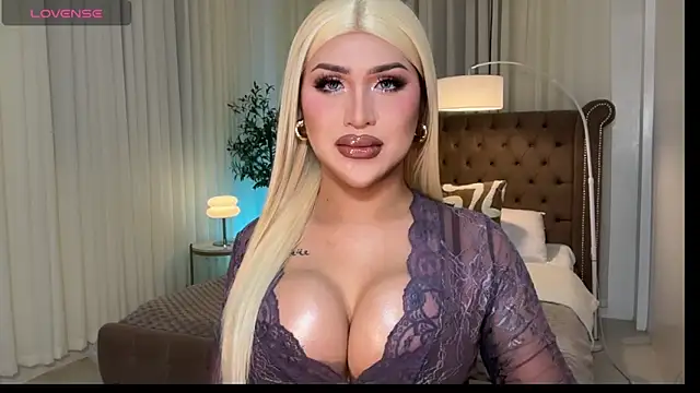 Your Majesty Tyra online show from 03-23-26, 01:28