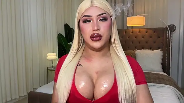 Snapshot of Your_Majesty_Tyra chatting on 03-16-25, 04:09 Your Majesty Tyra online show from 03-16-25, 04:09