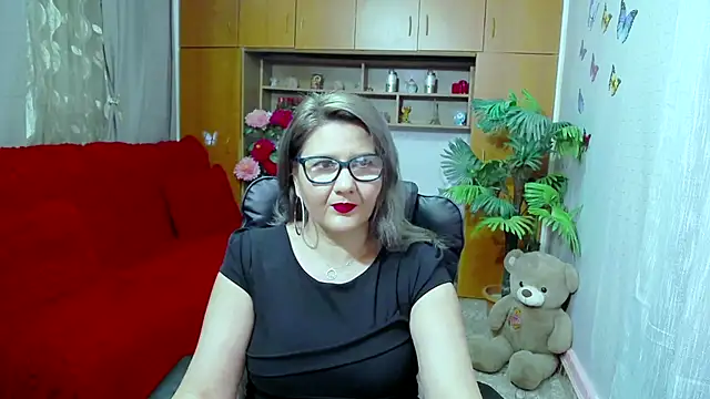 LucilleFenlys online show from 12-07-24, 10:23