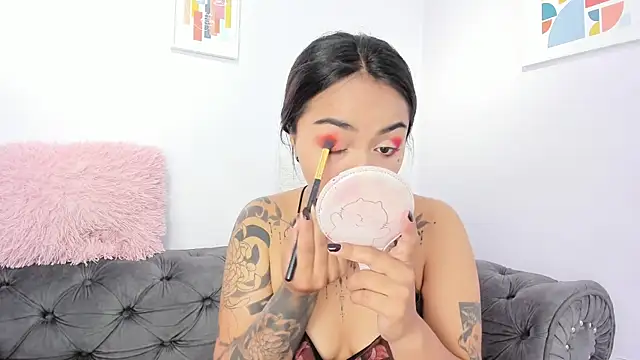 miss soffi  online show from 11-24-25, 12:27