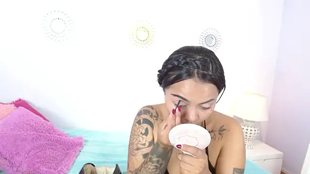 miss soffi  online show from 01-08-26, 12:33