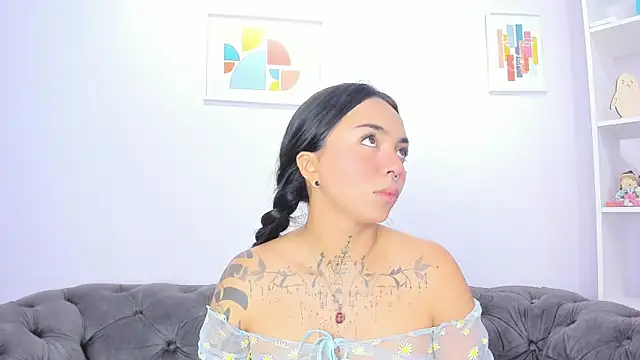 miss soffi  online show from 02-12-26, 06:40