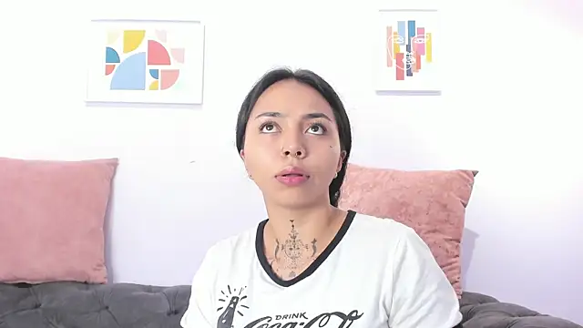 Snapshot of miss_soffi_ chatting on 01-17-25, 12:10 miss soffi  online show from 01-17-25, 12:10