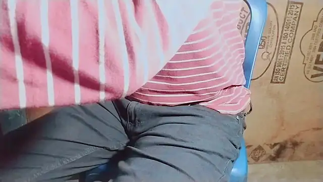 Snapshot of vampynik chatting on 09-16-25, 09:32 vampynik online show from 09-16-25, 09:32