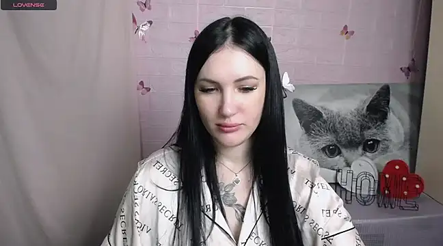 Snapshot of MisssShy_ chatting on 01-11-25, 10:40 MisssShy online show from 01-11-25, 10:40