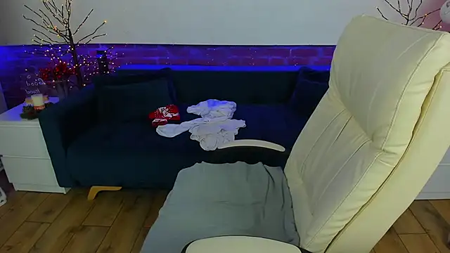 Kamilla Hot online show from 12-23-25, 06:34