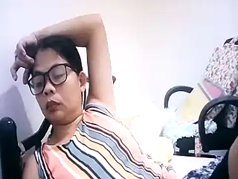 pinay milfxx online show from 11-25-25, 04:35