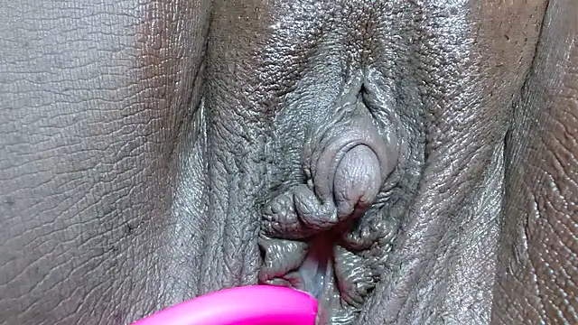 Snapshot of morenahott1 chatting on 04-01-26, 01:41 morenahott1 online show from 04-01-26, 01:41