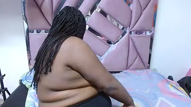 Snapshot of morenahott1 chatting on 03-25-26, 01:21 morenahott1 online show from 03-25-26, 01:21