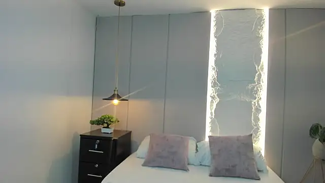 isabella florez online show from 04-10-26, 02:29