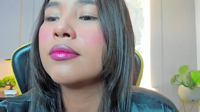 isabella florez online show from 04-16-26, 02:34