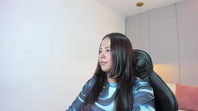 isabella florez online show from 07-25-26, 08:04