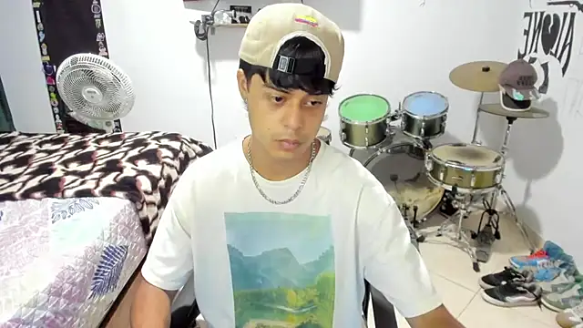 Zack falcon online show from 10-23-25, 03:38